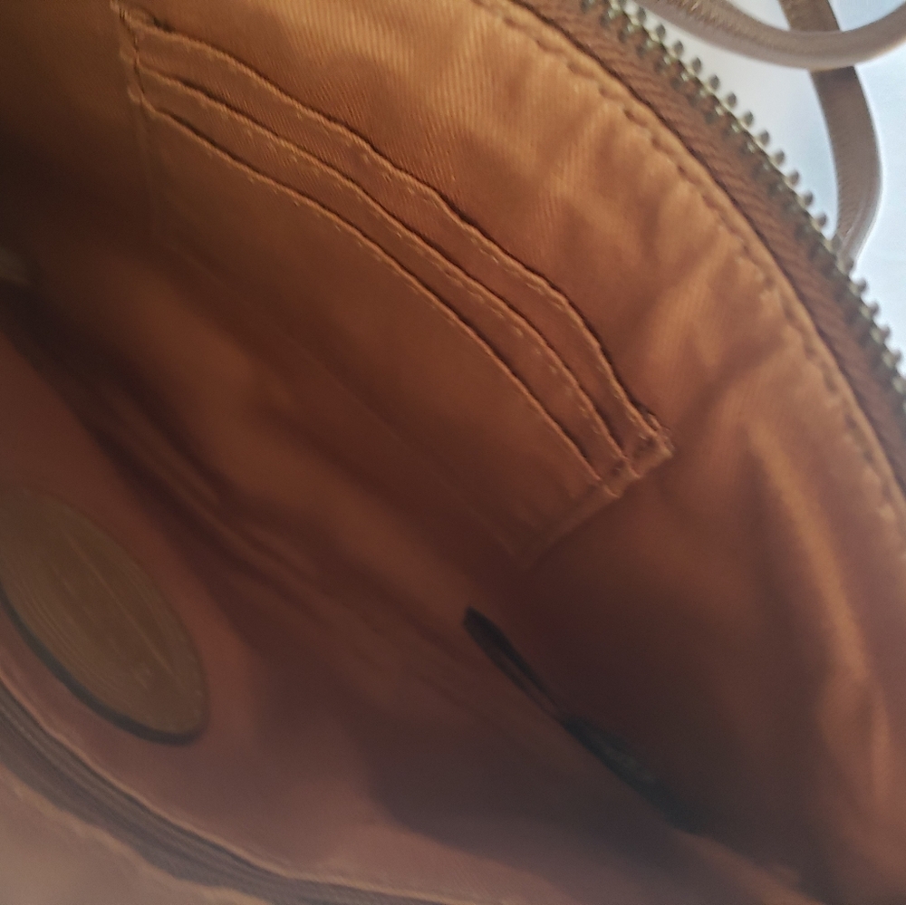 90's FOSSIL Tan Crossbody Cow Hide Leather Bag!!!! - Picture 13 of 16